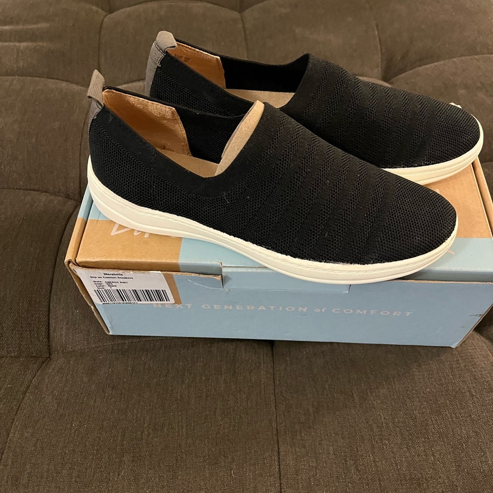 Lifestride Slip-on comfort sneakers